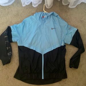 NIKE Windbreaker